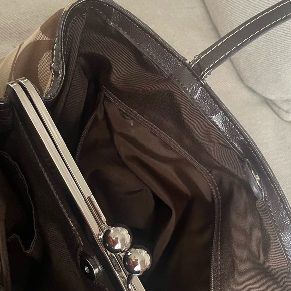 Coach Signature Canvas Purse - Picture 5 of 8